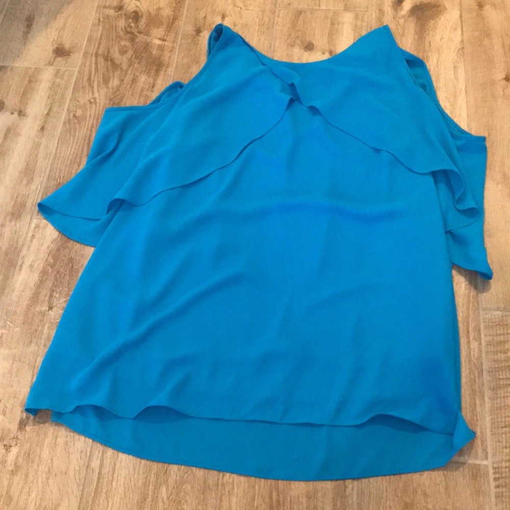 Nice blue flowy Vince blouse